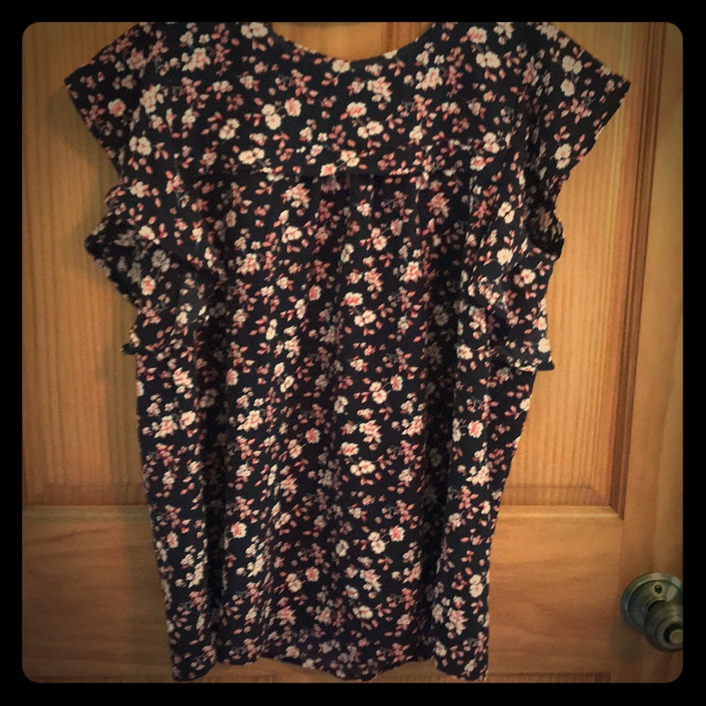 Navy Blue flowered blouse. Flutter sleeve.